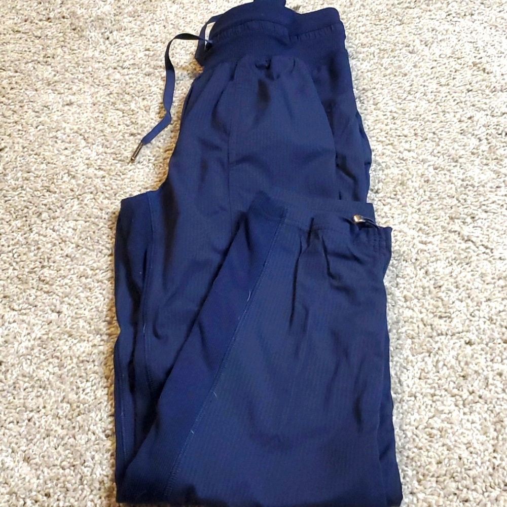 Lululemon dance studio capris